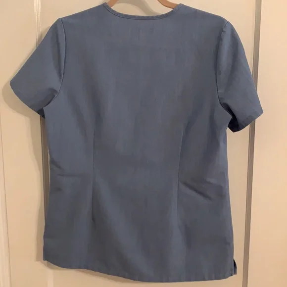 FIGS WOmen’s- Casma Scrub Top Size Small - Picture 2 of 5